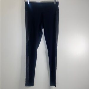 Reflex Black Form-Fitting Leggings
